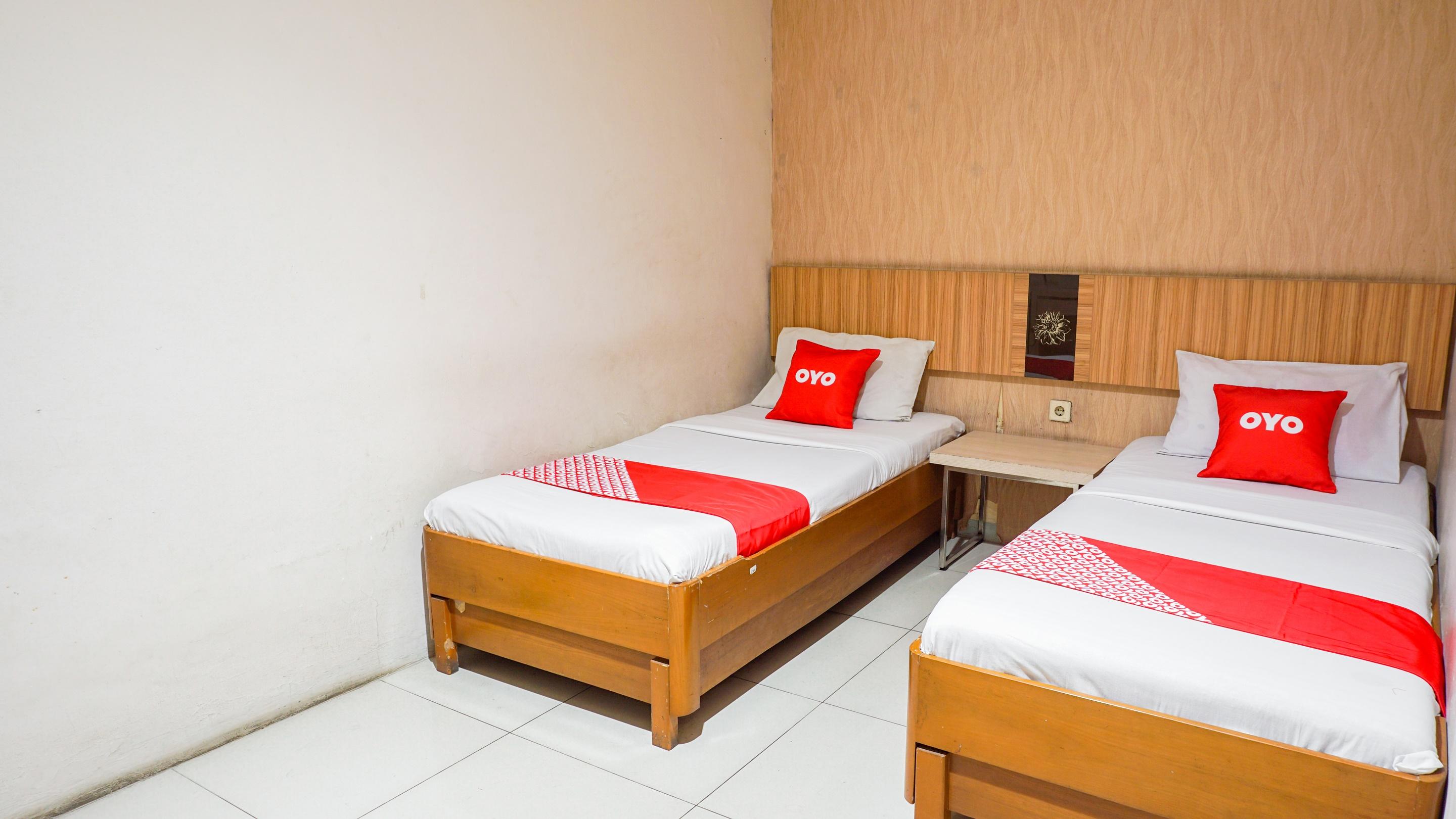 Oyo 2085 Chrysanta Hotel Bandung Bagian luar foto