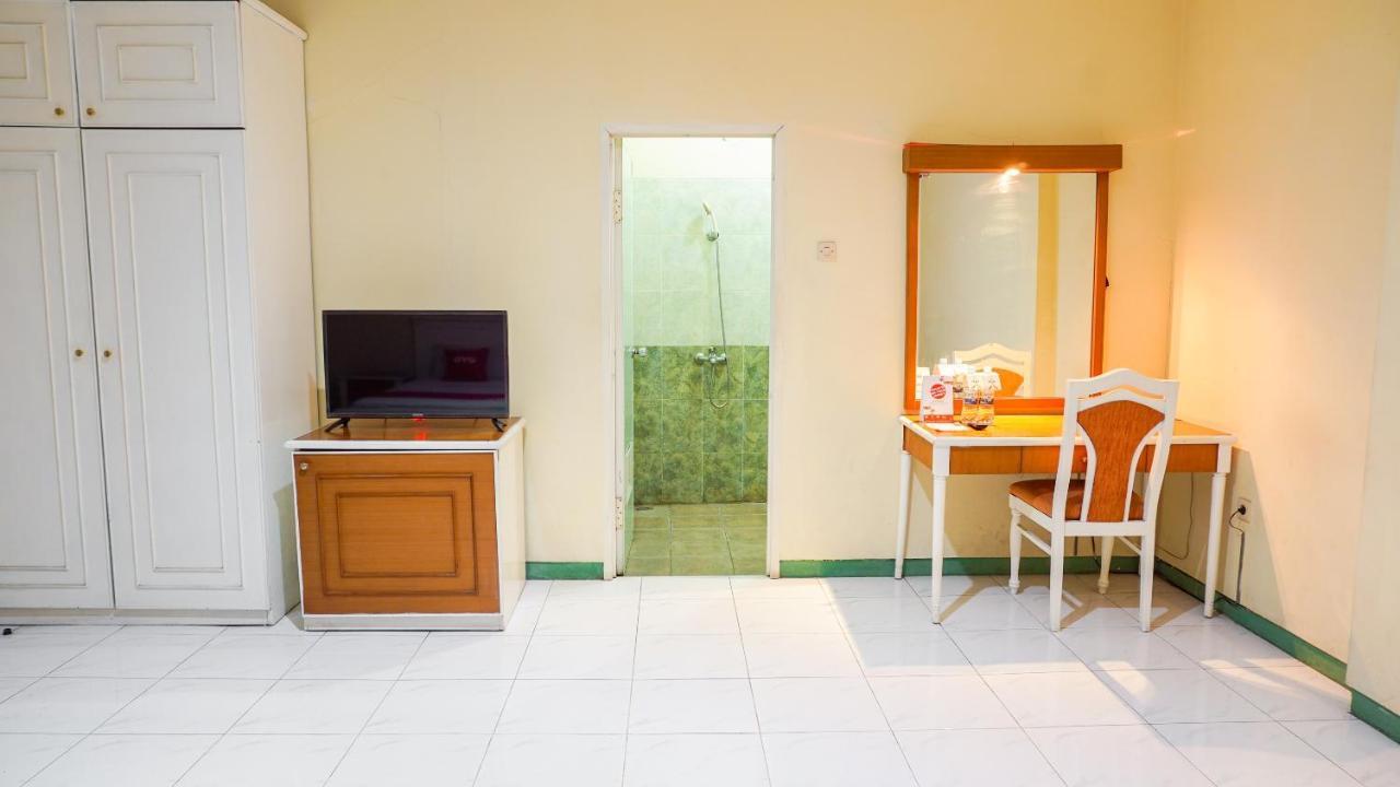 Oyo 2085 Chrysanta Hotel Bandung Bagian luar foto