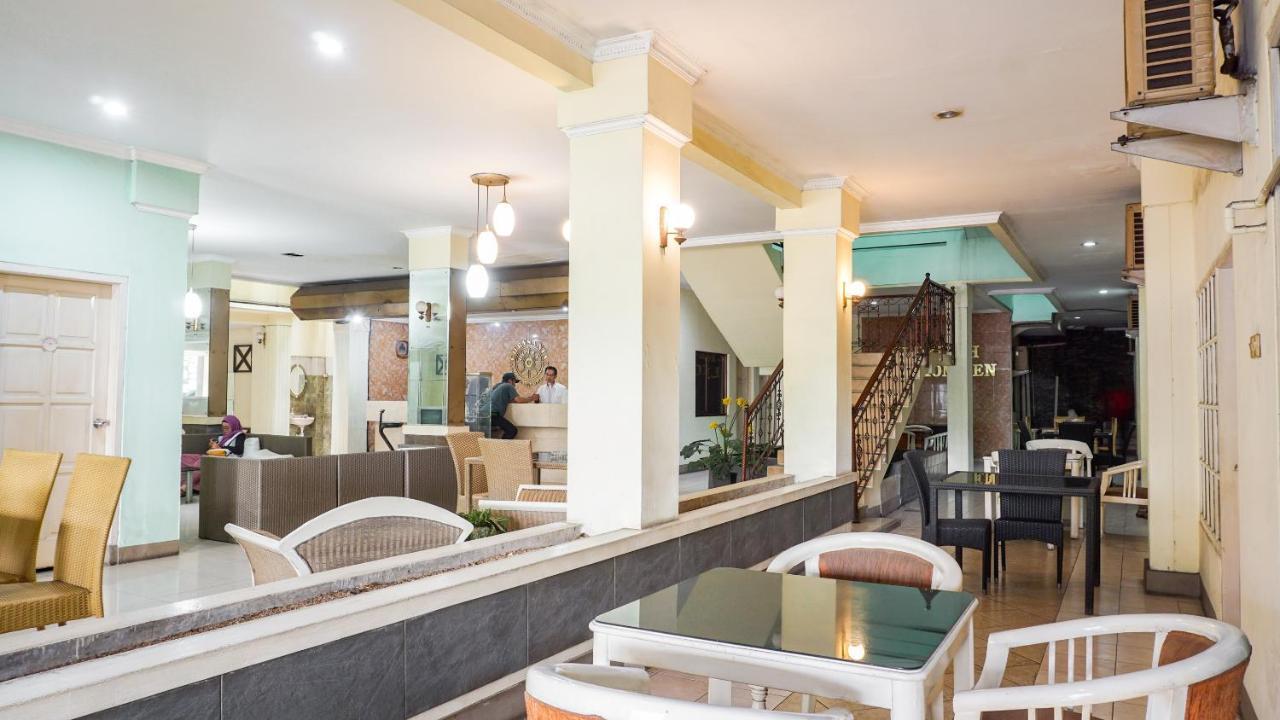 Oyo 2085 Chrysanta Hotel Bandung Bagian luar foto