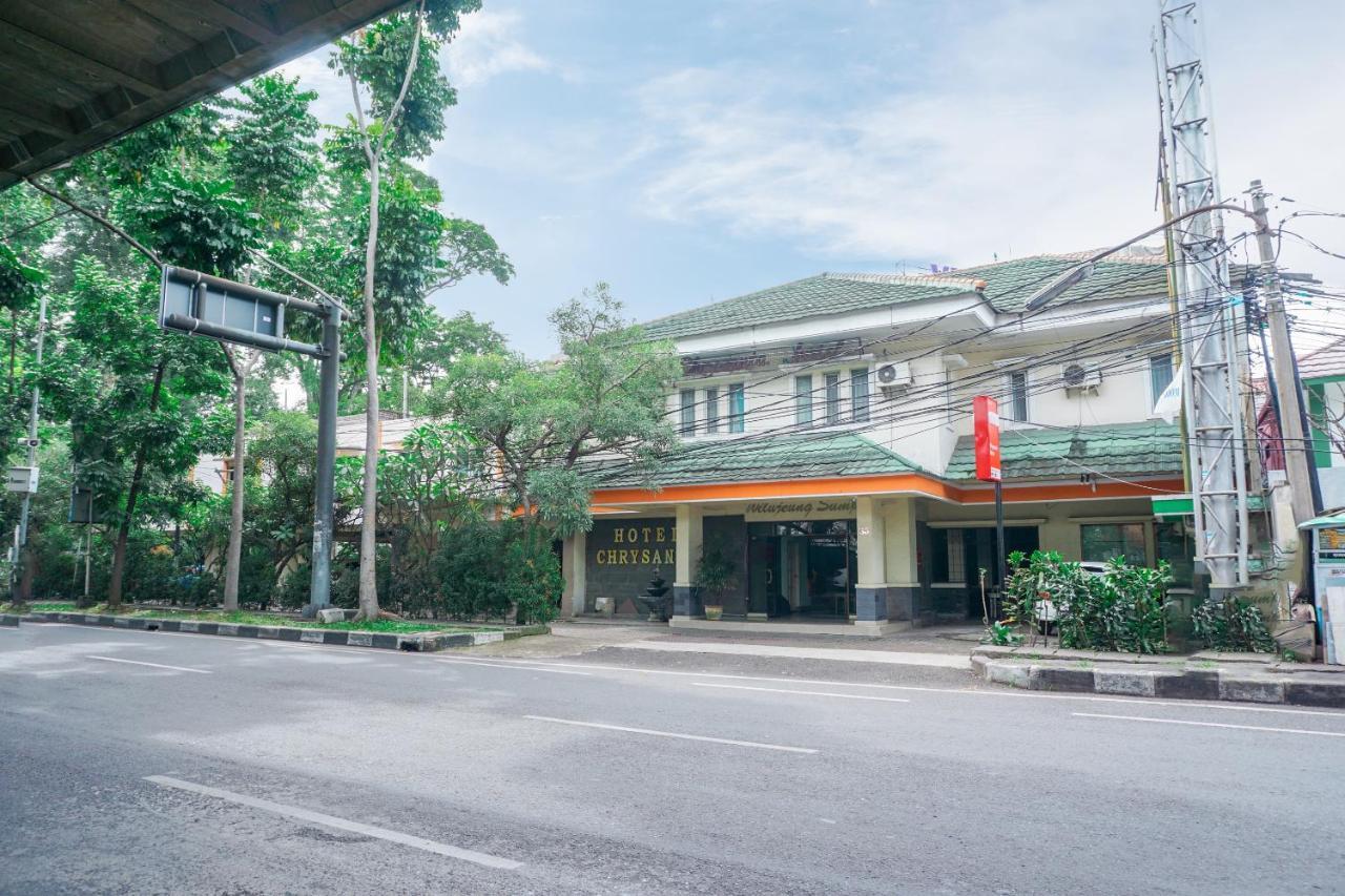 Oyo 2085 Chrysanta Hotel Bandung Bagian luar foto