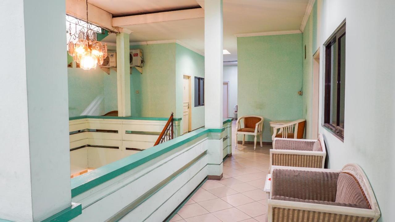 Oyo 2085 Chrysanta Hotel Bandung Bagian luar foto
