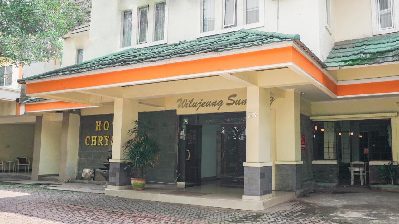 Oyo 2085 Chrysanta Hotel Bandung Bagian luar foto